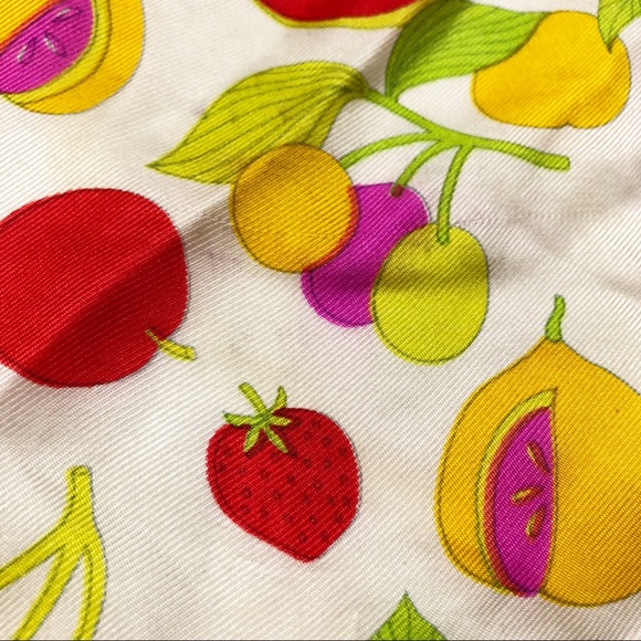Vintage Echo Strawberry Fruit Print Retro Scarf - Picture 3 of 8